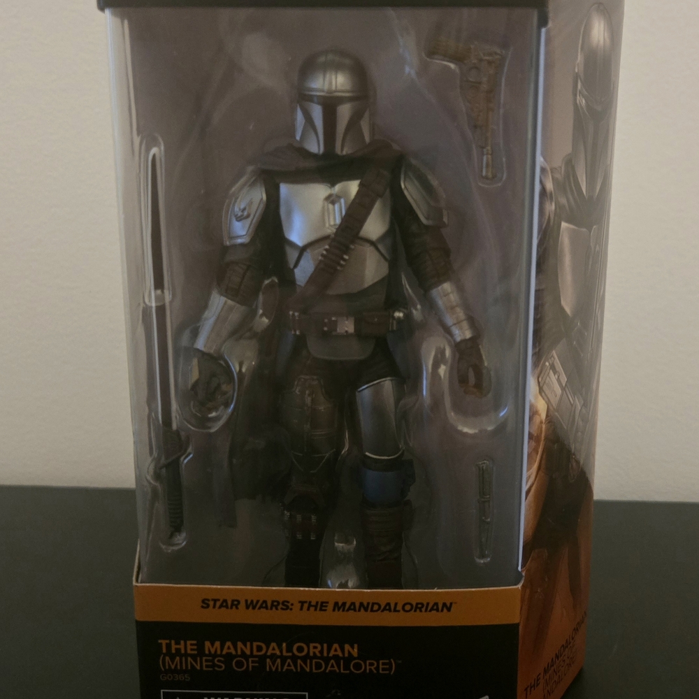 Star Wars The Black Series The Mandalorian (Mines of Mandalore) Action Figure